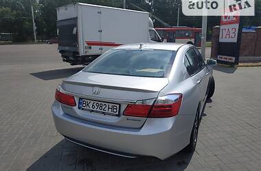 Седан Honda Accord 2013 в Ровно