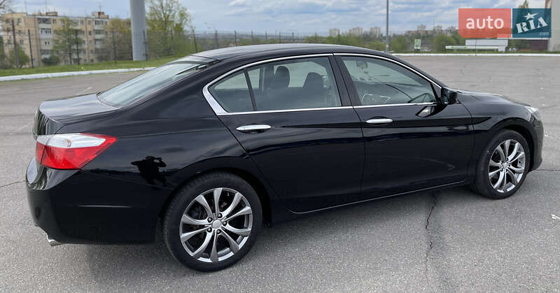 Седан Honda Accord 2015 в Харкові