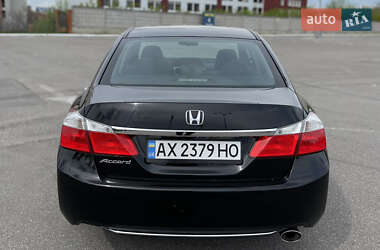 Седан Honda Accord 2015 в 