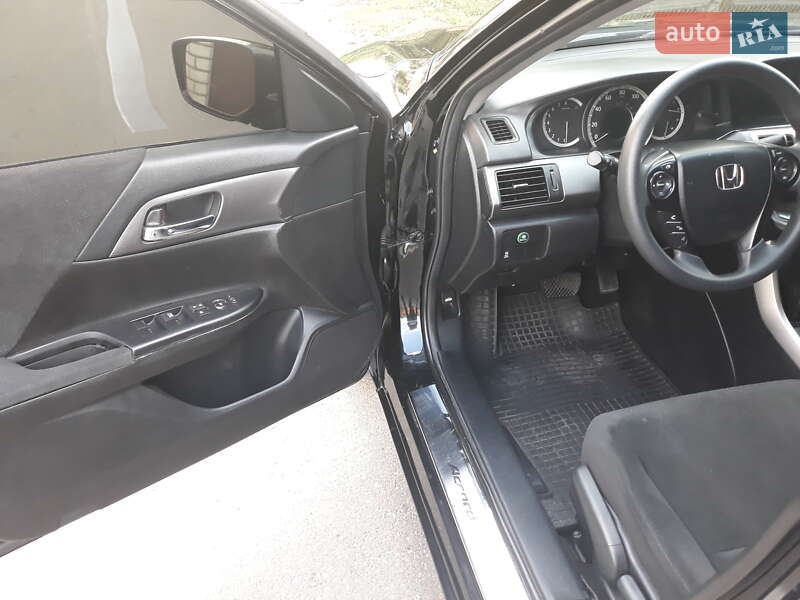 Седан Honda Accord 2013 в Миколаєві