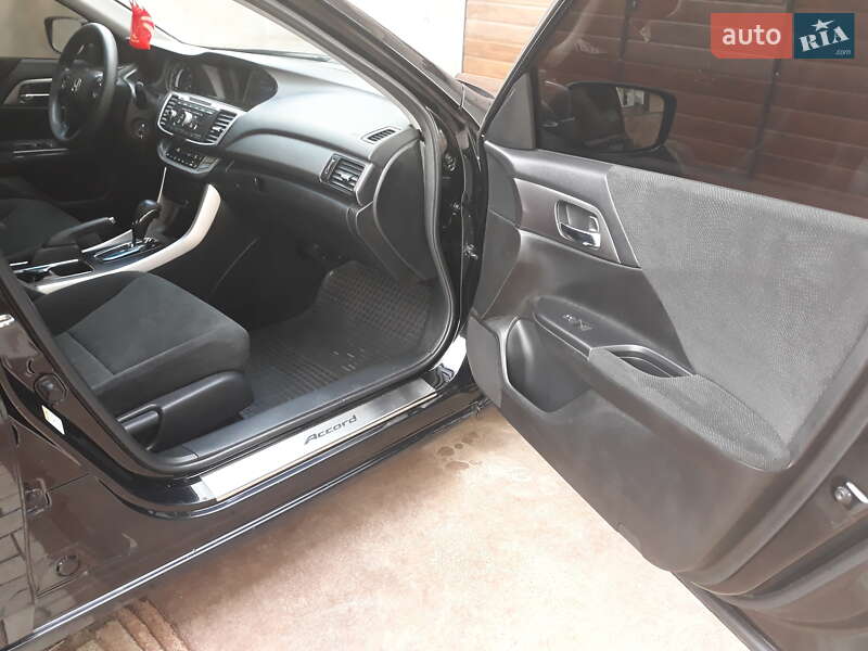 Седан Honda Accord 2013 в Миколаєві