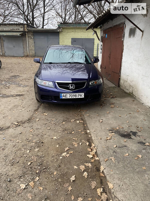 Седан Honda Accord 2004 в Жовтих Водах