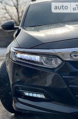 Седан Honda Accord 2018 в 
