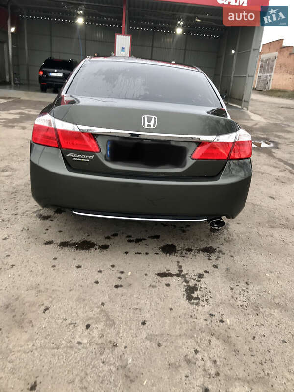 Седан Honda Accord 2014 в Зіньківі