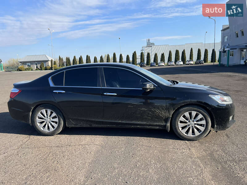 Седан Honda Accord 2014 в Ужгороде