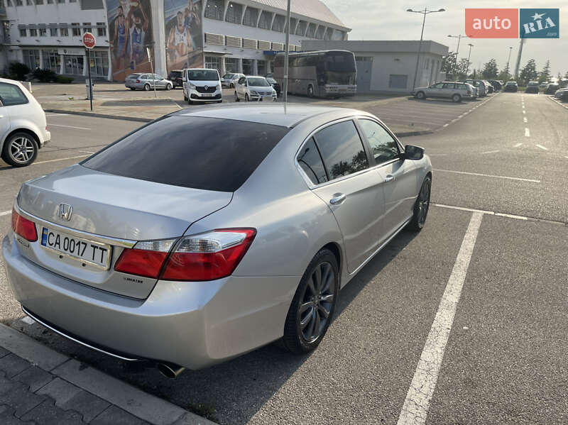 Седан Honda Accord 2013 в Черкассах