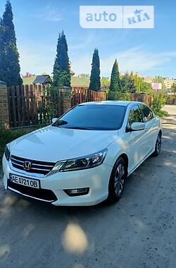 Седан Honda Accord 2014 в Днепре