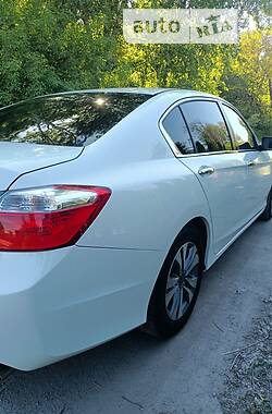 Седан Honda Accord 2014 в 