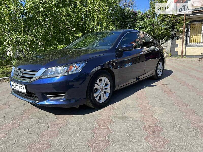 Седан Honda Accord 2015 в Петропавловке