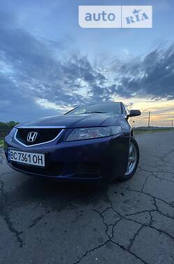 Седан Honda Accord 2004 в Полтаве