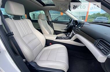 Седан Honda Accord 2019 в 