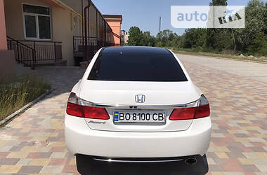 Седан Honda Accord 2013 в Тернополе