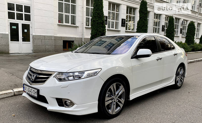 Седан Honda Accord 2012 в 