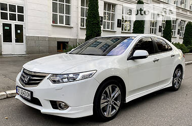 Седан Honda Accord 2012 в 