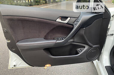 Седан Honda Accord 2012 в 
