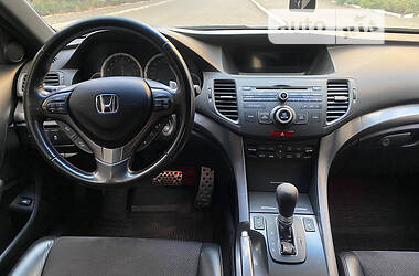 Седан Honda Accord 2012 в 