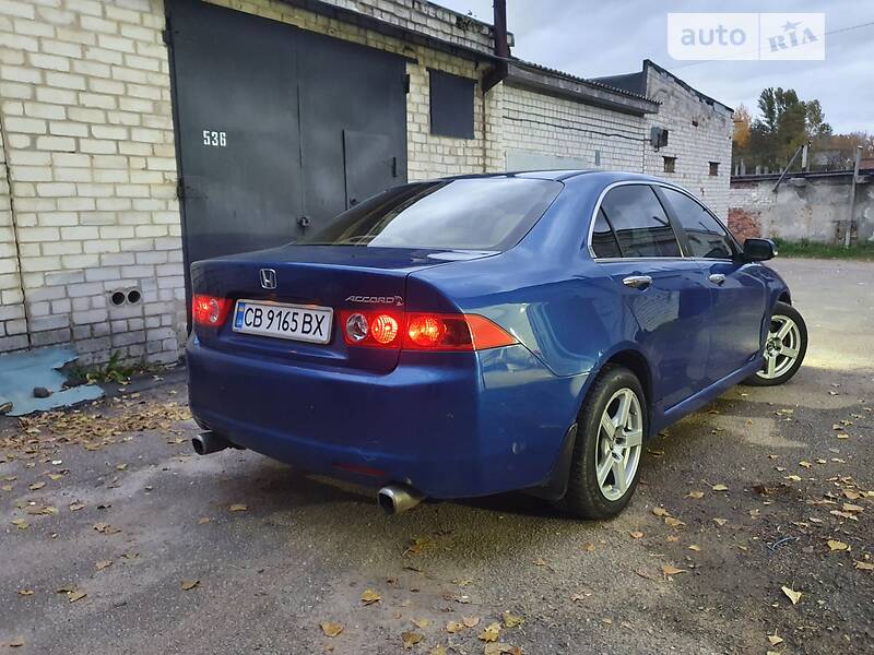 Седан Honda Accord 2004 в Чернигове