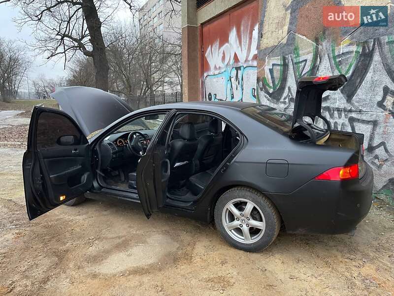 Седан Honda Accord 2005 в Киеве