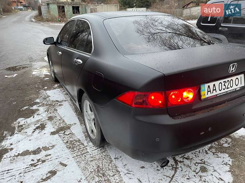 Седан Honda Accord 2005 в Киеве