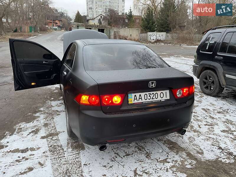 Седан Honda Accord 2005 в Киеве