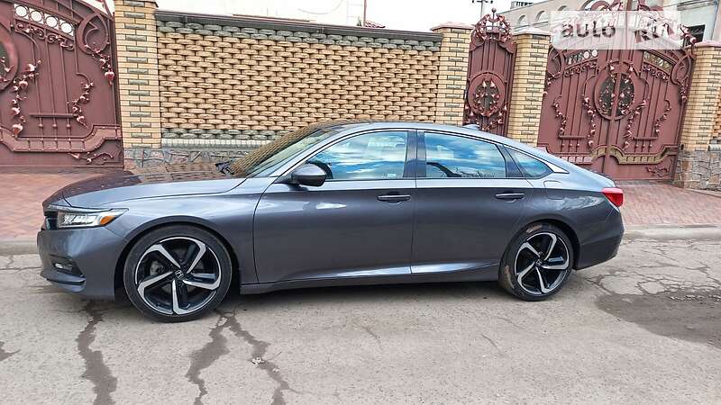 Седан Honda Accord 2018 в Николаеве