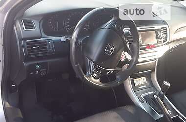 Седан Honda Accord 2013 в Черновцах