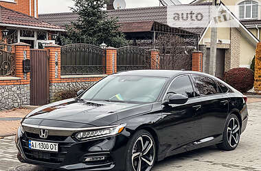 Седан Honda Accord 2018 в 