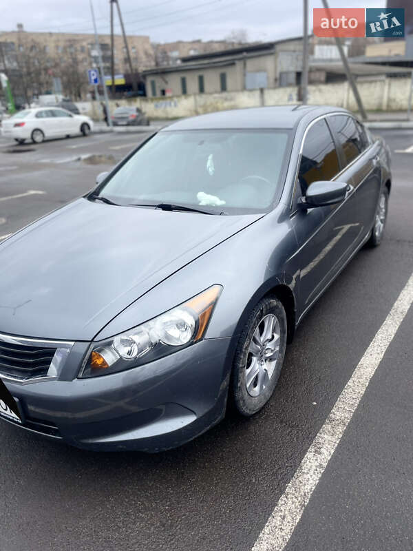 Седан Honda Accord 2012 в 