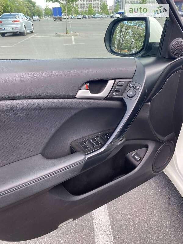 Универсал Honda Accord 2010 в Киеве