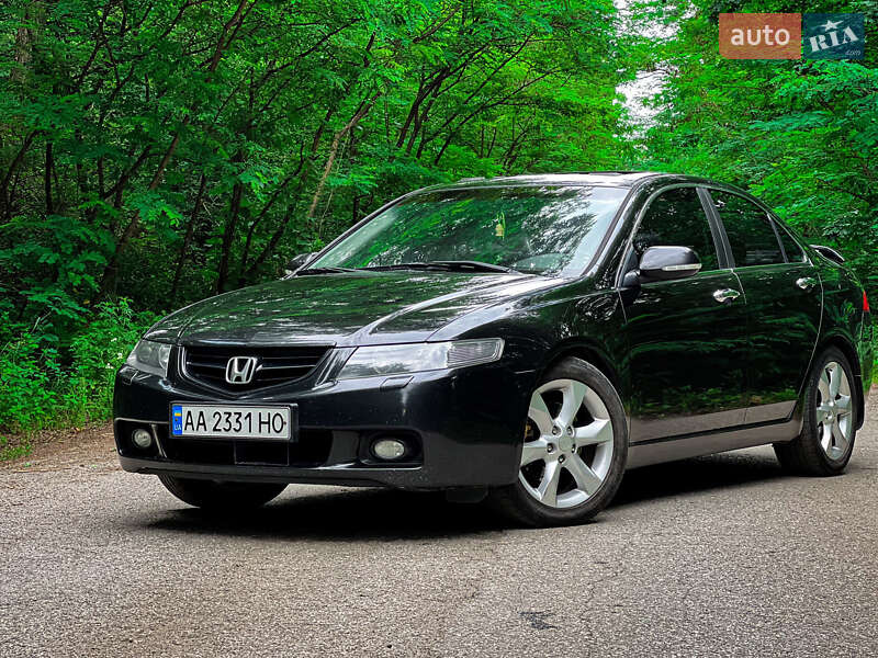 Седан Honda Accord 2004 в Киеве