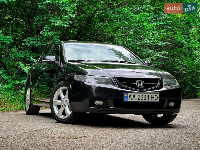Седан Honda Accord 2004 в Киеве
