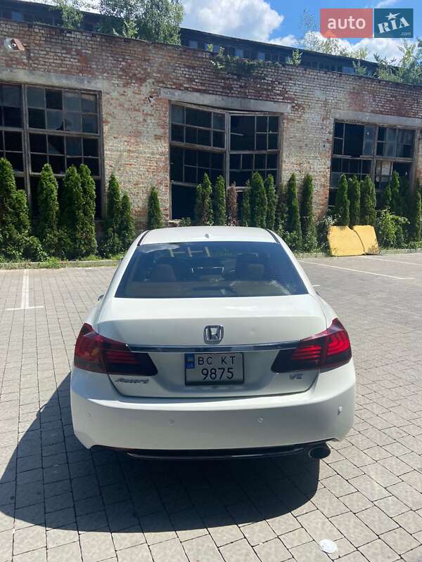 Седан Honda Accord 2014 в Шептицькому