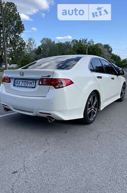 Седан Honda Accord 2011 в 