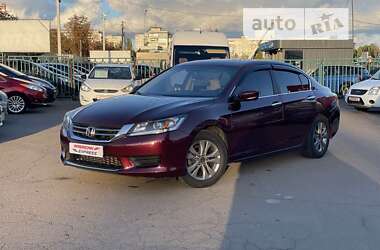Седан Honda Accord 2014 в Киеве
