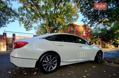 Седан Honda Accord 2021 в 