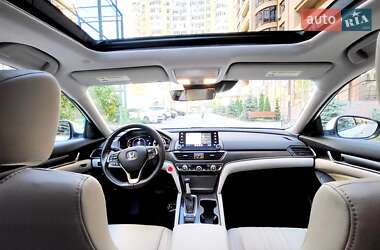 Седан Honda Accord 2021 в 