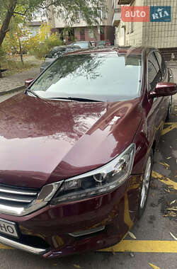 Седан Honda Accord 2013 в Києві