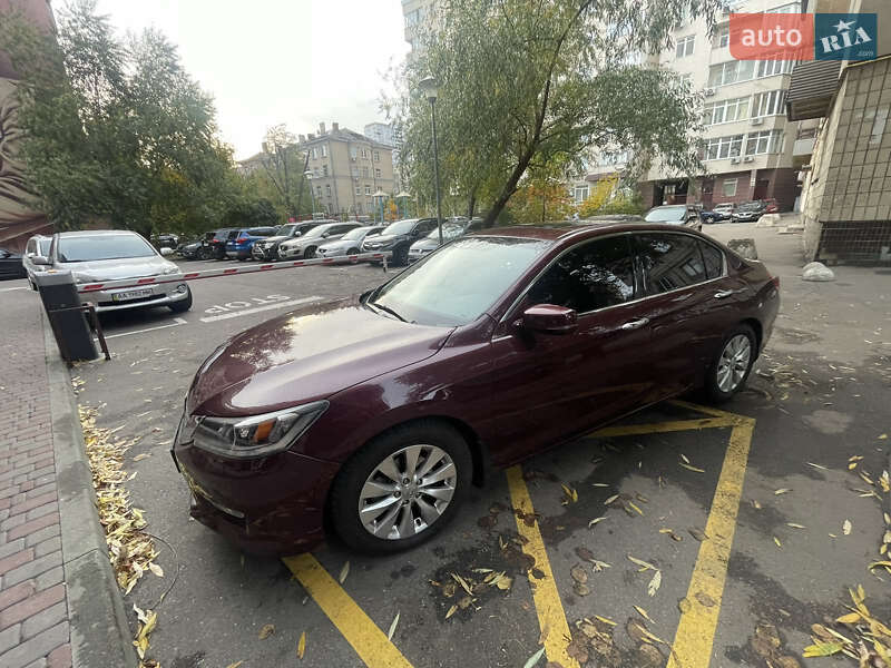 Седан Honda Accord 2013 в Києві
