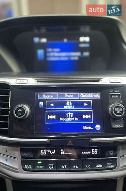 Седан Honda Accord 2013 в Києві