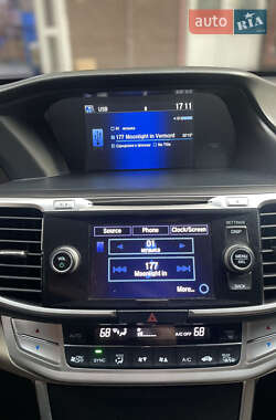 Седан Honda Accord 2013 в Києві