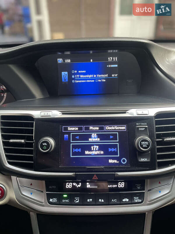 Седан Honda Accord 2013 в Києві