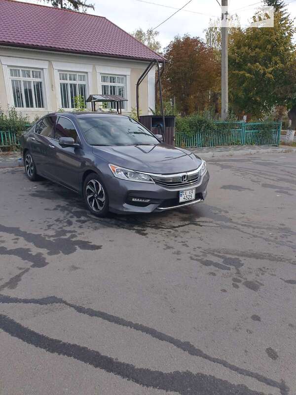 Седан Honda Accord 2016 в Черновцах