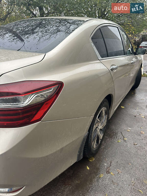 Седан Honda Accord 2017 в Житомирі
