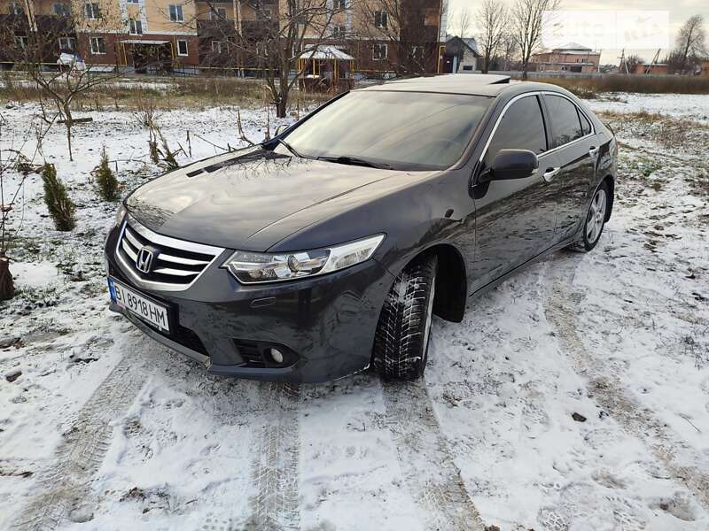 Седан Honda Accord 2011 в Гадяче