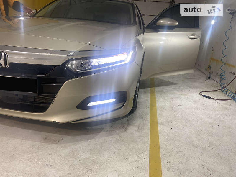 Седан Honda Accord 2019 в Києві