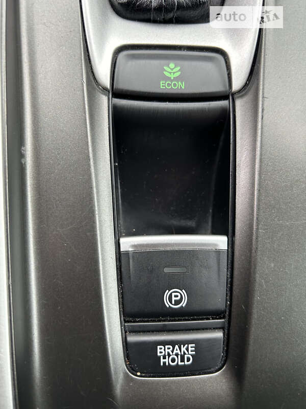 Седан Honda Accord 2018 в Софіївській Борщагівці