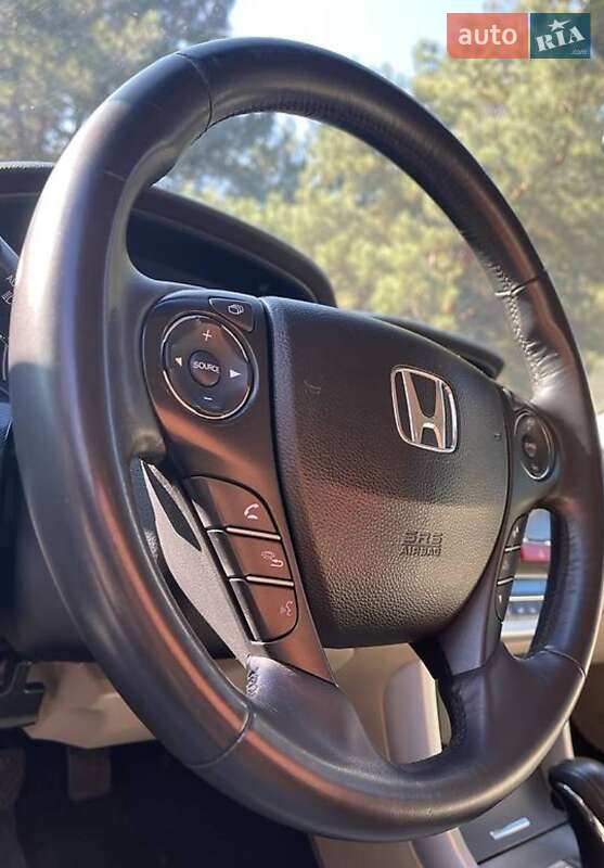 Седан Honda Accord 2013 в Каменском