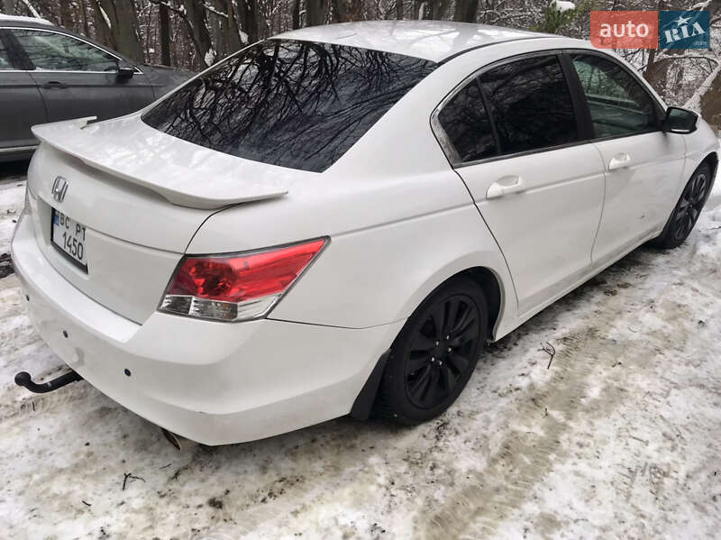 Седан Honda Accord 2010 в Львове
