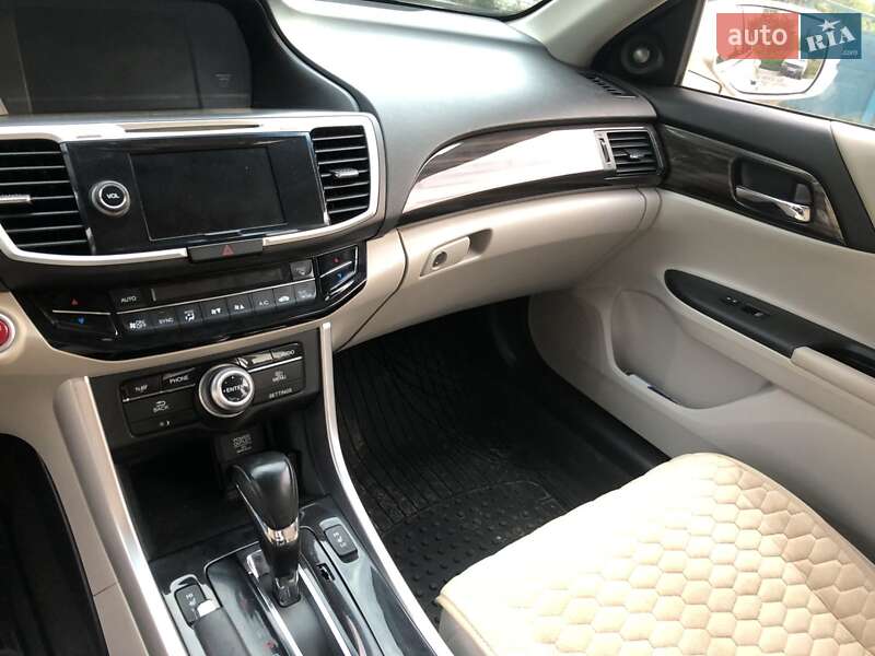 Седан Honda Accord 2013 в Харкові