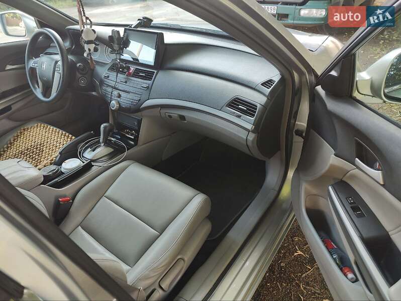 Седан Honda Accord 2008 в Луцьку
